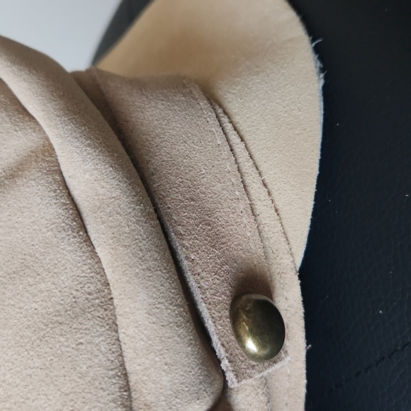 Leather Cap - Picture 8 of 8